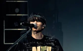 ロックバンドNEEのボーカル くぅさん死去、享年25 代表曲に「不革命前夜」など
