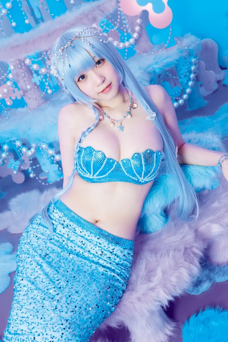 所属タレントと共にヤングアニマルWebに登場したよきゅーんさん（2023年）／撮影：フジシロタカノリ8