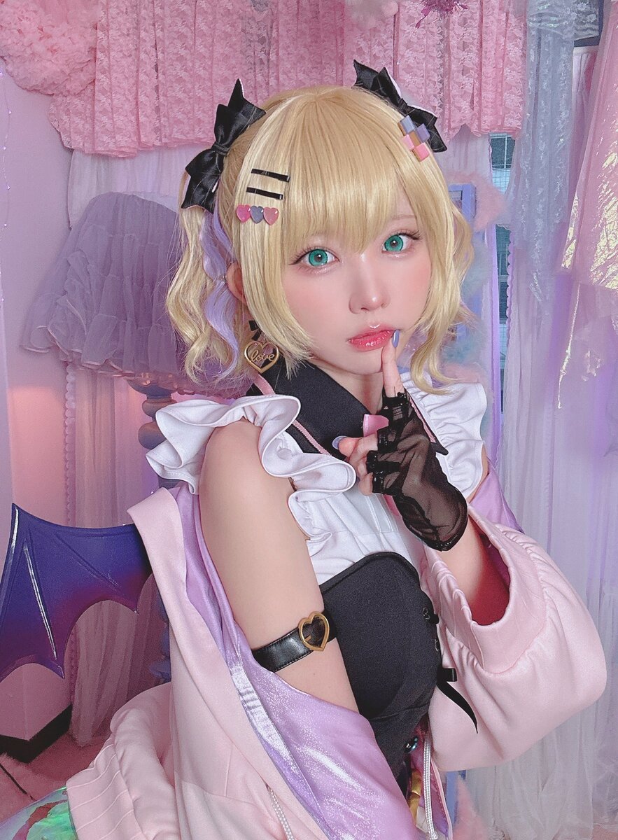 えなこさん「ぶいすぽっ！」胡桃のあ／画像はえなこさんのXから