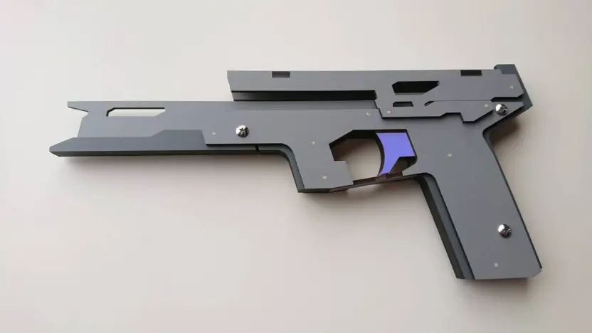 理基さんの「オリジナル輪ゴム銃ver.1塗装バージョン（トリガーカラー：パープル）」
