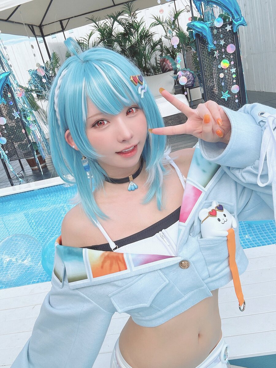 えなこさん「ぶいすぽっ！」白波らむね／画像はえなこさんのXから