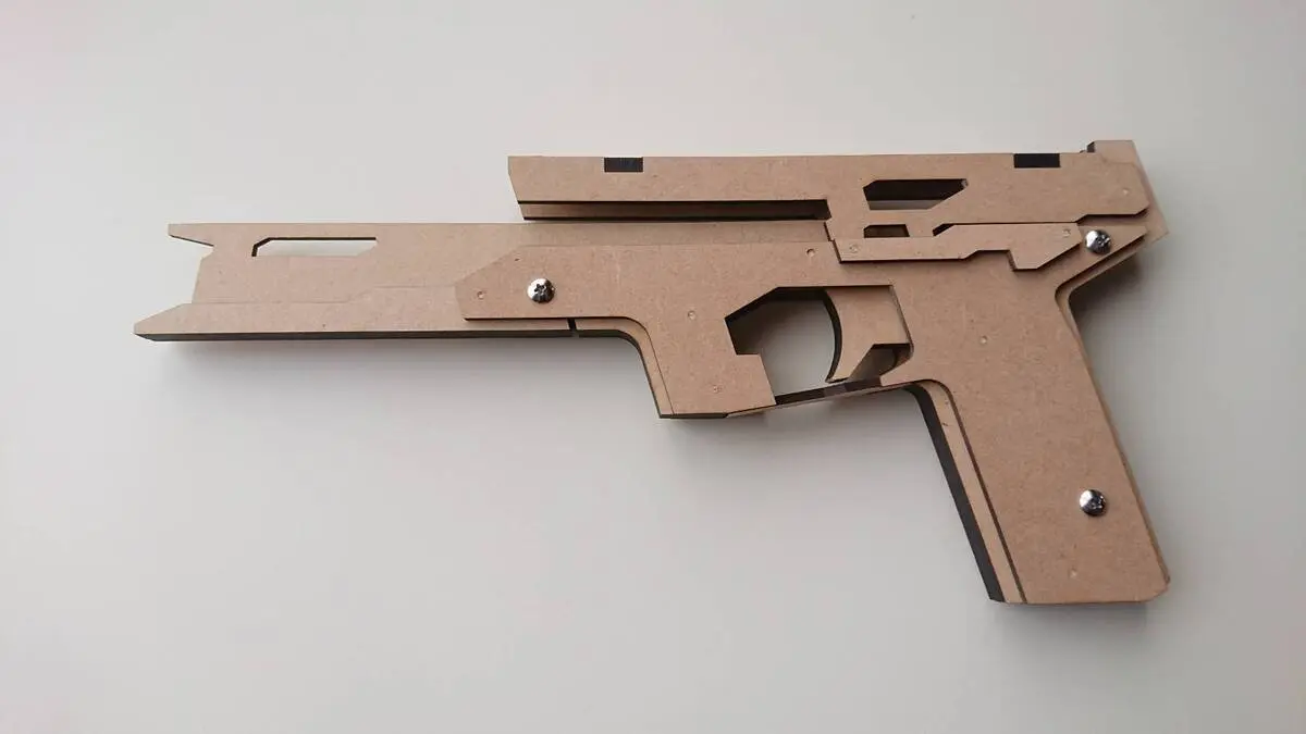 理基さんの「オリジナル輪ゴム銃ver.1（塗装なし）」