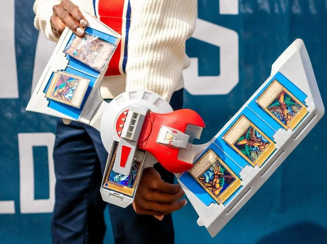 遊戯王「デュエルディスク」装着のノア・ライルズ選手、パリ五輪 遊戯王「デュエルディスク」装着のノア・ライルズ選手、パリ五輪