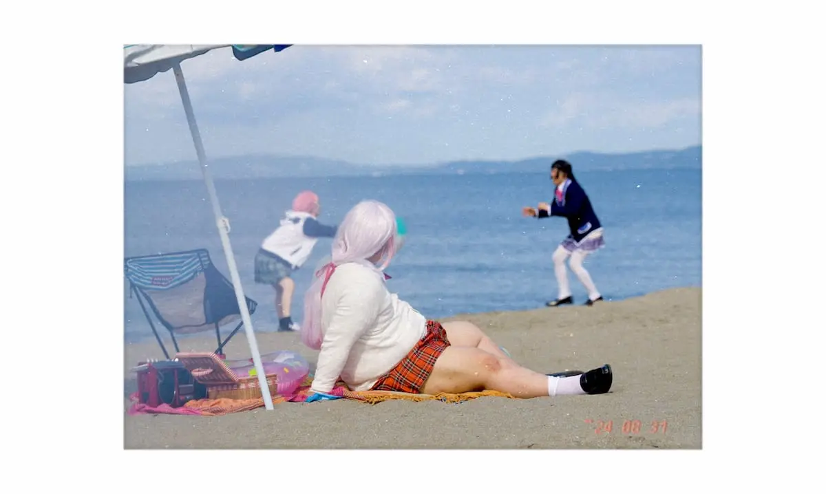 MVに先立って公開されていた、やたらガタイのいい月ノ美兎、笹木咲、椎名唯華-2／画像は本人のXから