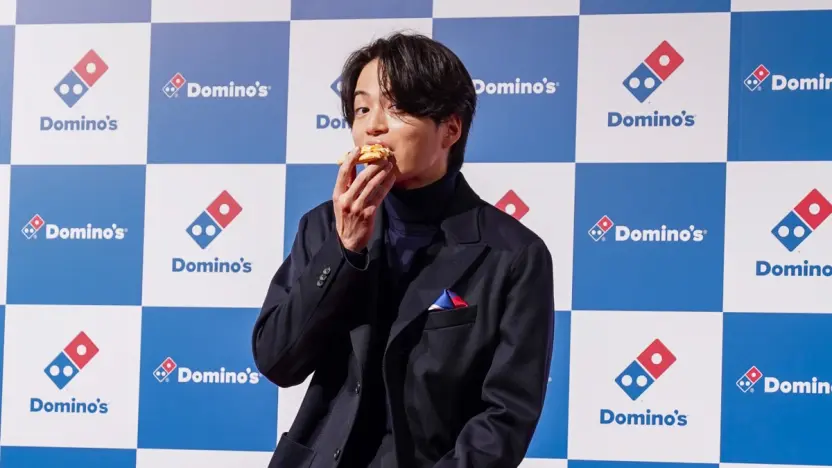 Domino's 世界のピザ ポスター　菊池風磨 timelesz菊池風磨、ドミノ・ピザの“顔”就任 メンバー増員で