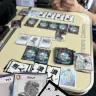 場に並ぶ浪人カードの圧がスゴい『藝大CARD GAME』