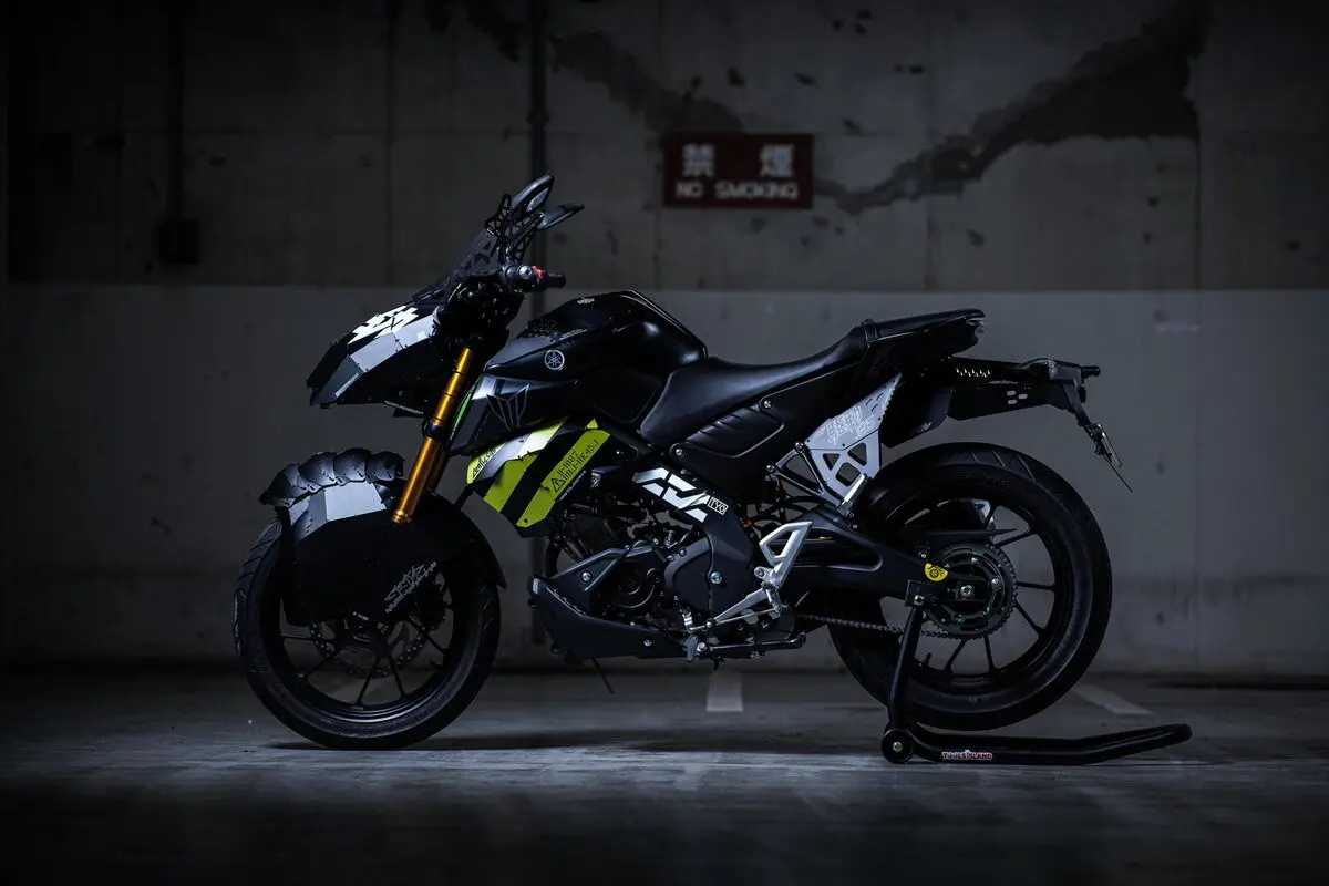 装甲マシマシの近未来バイクがカッコよすぎる ヤマハと中央町戦術工芸が共同制作