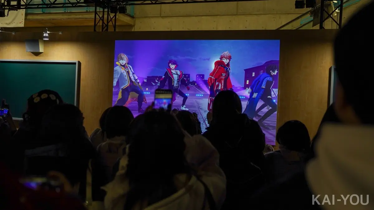 音楽室ではMVの映像も流れていた