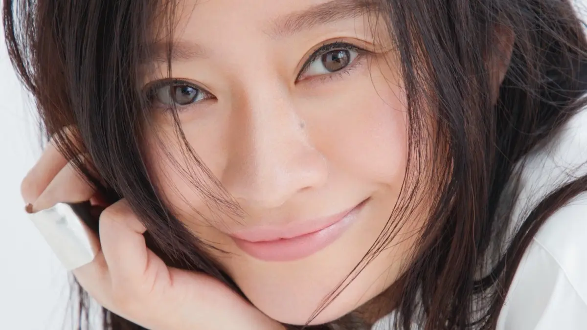 篠原涼子『スト6』世界大会で歌唱 名曲「恋しさとせつなさと心強
