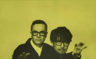 小島秀夫×映画監督ニコラス・ウィンディング・レフン、プラダ 青山店で展覧会を開催