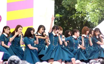 【TIF】欅坂46初登場! 凛々しくも美しく「サイレントマジョリティー」披露