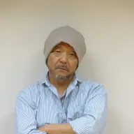 押井守監督の顔がプリントされたTシャツ、存在感が抜群すぎる