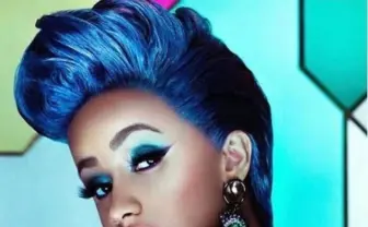 ストリッパーからラッパーへ　Cardi Bは生き様で勝負する