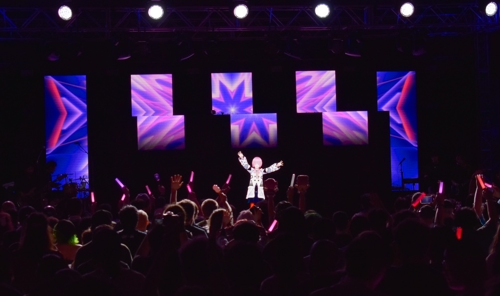 花譜、初のアメリカ公演に2000人が熱狂　代表曲「過去を喰らう」英語版解禁