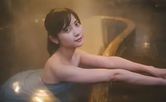 【写真】美人すぎるナース「桃月なしこ」さんと温泉旅😍