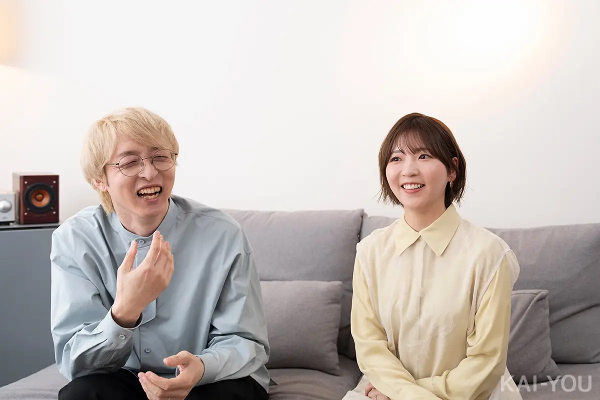 ヒゲドライバーさんと小澤亜李さんの夫婦2ショット