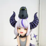 ラプラス・ダークネスさんのフィギュア