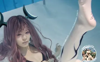 あの「水中ニーソ」と円谷のウルトラ怪獣がコラボして個展開催！