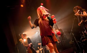 おやすみホログラム ワンマンLIVEレポ 混沌を支えたバンドの解体