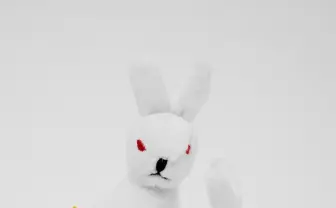 ブランド「#FR2」マスコットキャラのぬいぐるみがかわいい