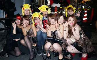 【写真】狂乱を取り戻した渋谷のハロウィン セクシーな仮装ギャルで溢れる