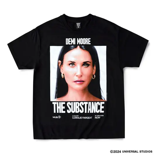 デミ・ムーアさんのビジュアルを使用したTシャツ