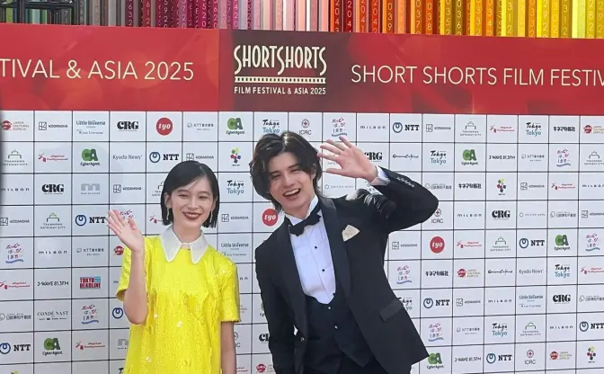 スタンミ、自主制作ドラマを引っ提げ映画祭のレッドカーペットを闊歩