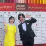 『ショートショート フィルムフェスティバル ＆ アジア 2025』のレッドカーペットに登場したスタンミさん（右）、安野澄さん（左）