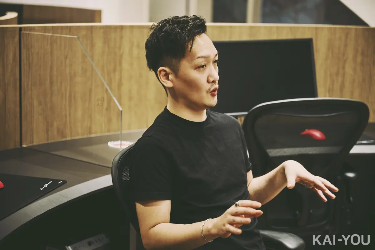 わいわいさんは、関西弁でゲームにツッコミながら実況するスタイルで知られている