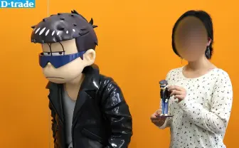 『おそ松さん』一松事変の等身大(146cm)フィギュア!「フェス松」で展示