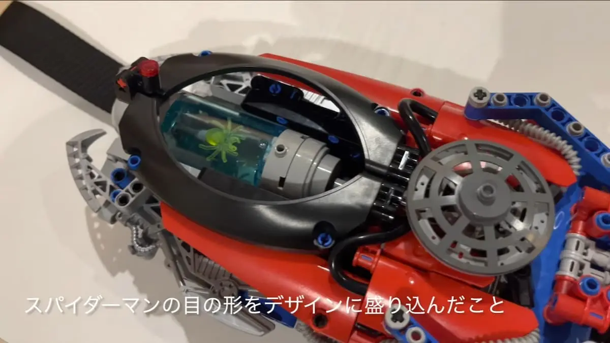 デザインにはスパイダーマンの意匠を取り込み、小道具もこだわって制作／画像は特撮妄想くんチャンネルから