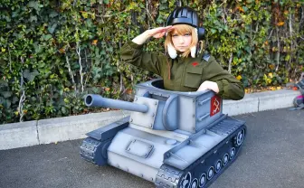 ロシア人レイヤーのメイドカフェが資金募集 出資者は一緒に旅行も!
