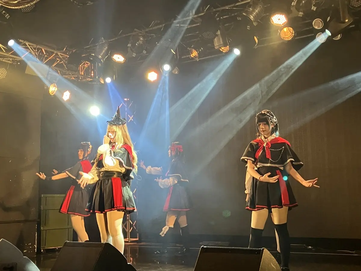 ステージに立つ、いきなりテルミー