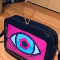 頭に生えたアンテナもレトロで可愛いですね