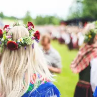 大阪・関西万博で「ミッドサマー（夏至祭）」が行われる！／画像は<a href="https://x.com/nordicexpo2025/status/1934189183251226773" target="_blank">北欧パビリオン公式X</a>より