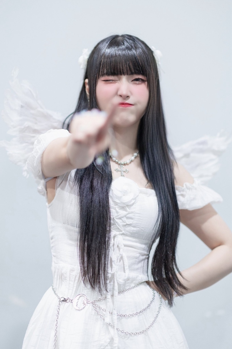 パフォーマンス中のミナさん