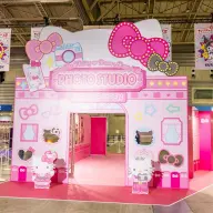 ハローキティとディアダニエルのフォトスタジオ