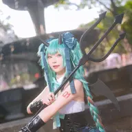 栞Shioriさん