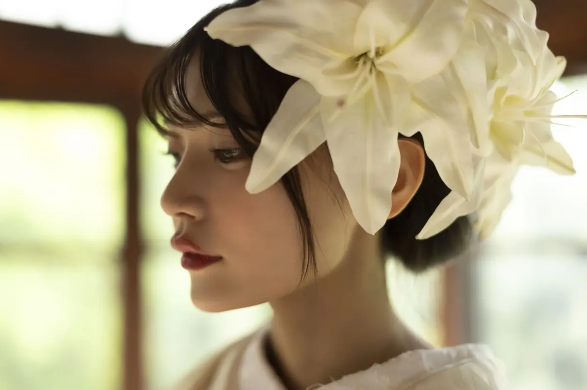 インスタグラビアの女王 似鳥沙也加、最新写真集『Ten.』発売