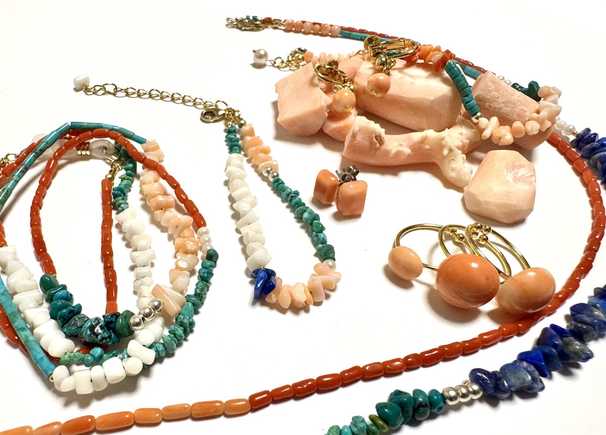 〈ハヤシ・アンド・カン パニー〉の宝石珊瑚 のアクセサリー ５,５００円～