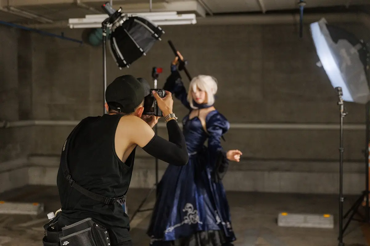 オールナイト開催の会場の一つである地下駐車場