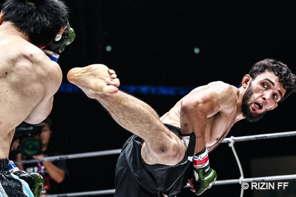 フライ級トーナメント1回戦 アリベク・ガジャマトフ vs. 征矢貴2