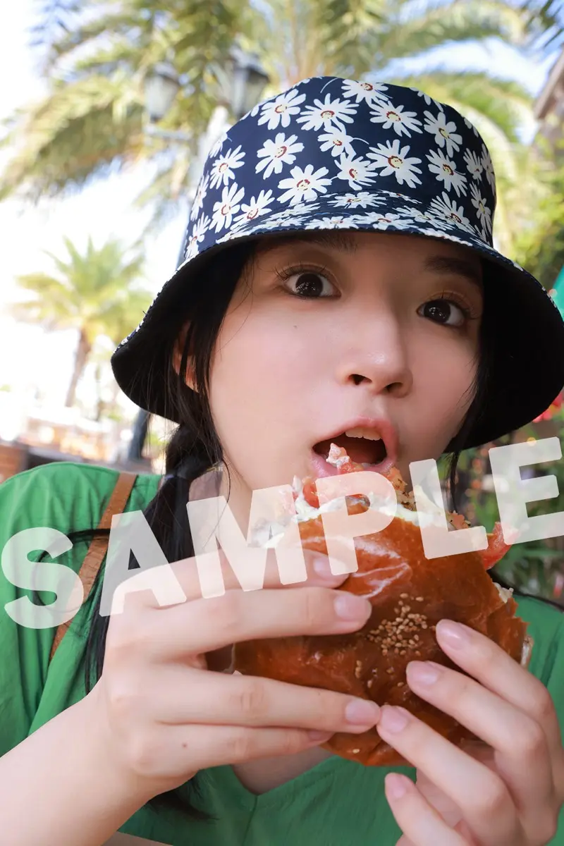 進藤あまねさん1st写真集『翠～Midori～』より15