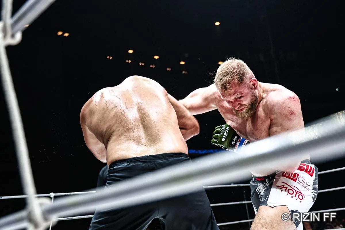 ヘビー級トーナメント2回戦 ジョゼ・アウグスト vs. マレク・サモチュク3