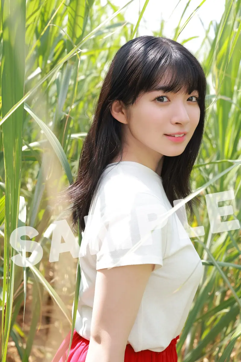 進藤あまねさん1st写真集『翠～Midori～』より13