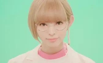 最上もが、脱退後初のMVで7变化 「柄、じゃない?」公開