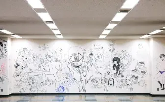 漫画家108人による小学館ビル全ラクガキが公開! 新メディア「コミスン」も開始