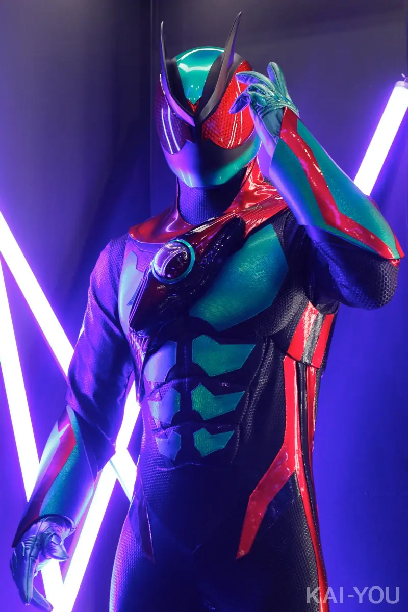 仮面ライダーゼッツのスタチュー