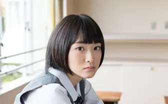 乃木坂46生駒里奈 初のソロ写真集「君の足跡」 撮影は青山裕企