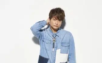 元SMAPの香取慎吾、ファッション誌『smart』の表紙に